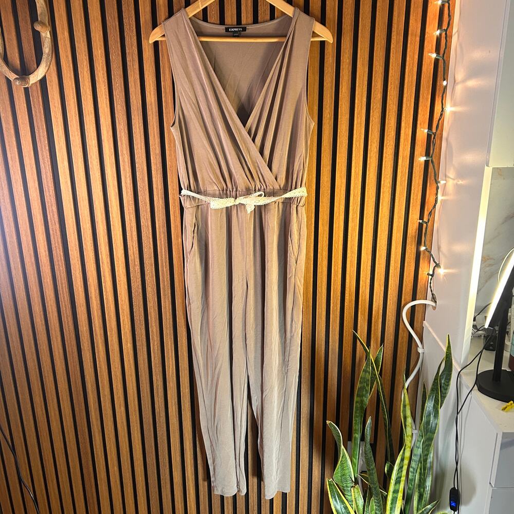Express Sleeveless beige Jumpsuit Womens M Taupe Wide Leg Minimalist Cottage